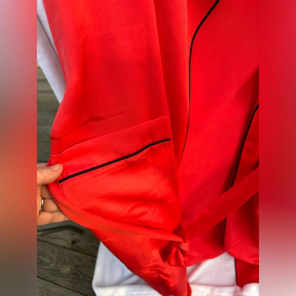 NWT-‎ Fabletics EcoSatin Robe - Red with black trim; size Medium